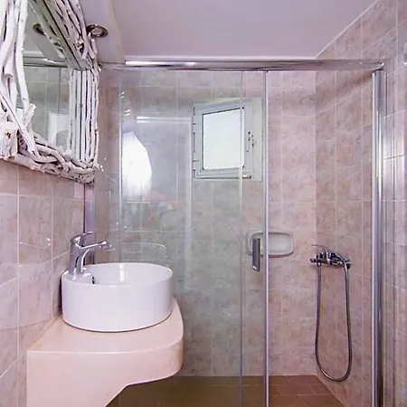 Terra Fos Naxos Lägenhetshotell 4*