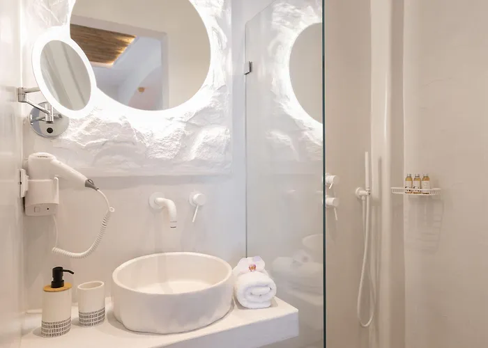 Terra Fos Naxos Studios Aparthotel 4*